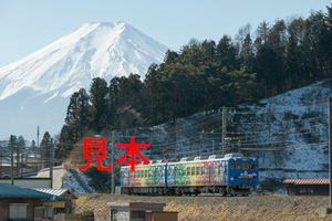 鉄道写真データ（JPEG）、00233845、5000系（トーマスランド号）、富士急行、寿〜三つ峠、2014.01.23、（7360×4912）