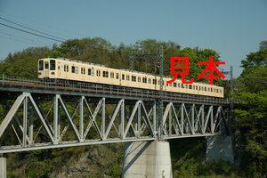 鉄道写真データ（JPEG）、00285696、8000系（81111F）東武東上線100周年ヘッドマーク、東武鉄道東上線鉢形〜玉淀、2014.04.24（7137×4763