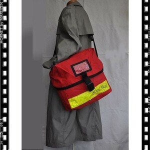 送料込み　新品　Royal Mail Bag ロイヤル・メール・バッグ 　レッドカラー　元祖メッセンジャーバッグ