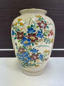 Kutani -yaki Kutani Ceramic Vase Vase Vase Vase Vase Vase Vase Vase Vase Vase Vase Vase Vase Vase Vase Vase Vase Vase Vase Vase Vase Vase Vase Vase Vase Vase Vase Vase Vase Vase Vase Vase Vase Vase Vase Vase Vase Vase Vase Calls