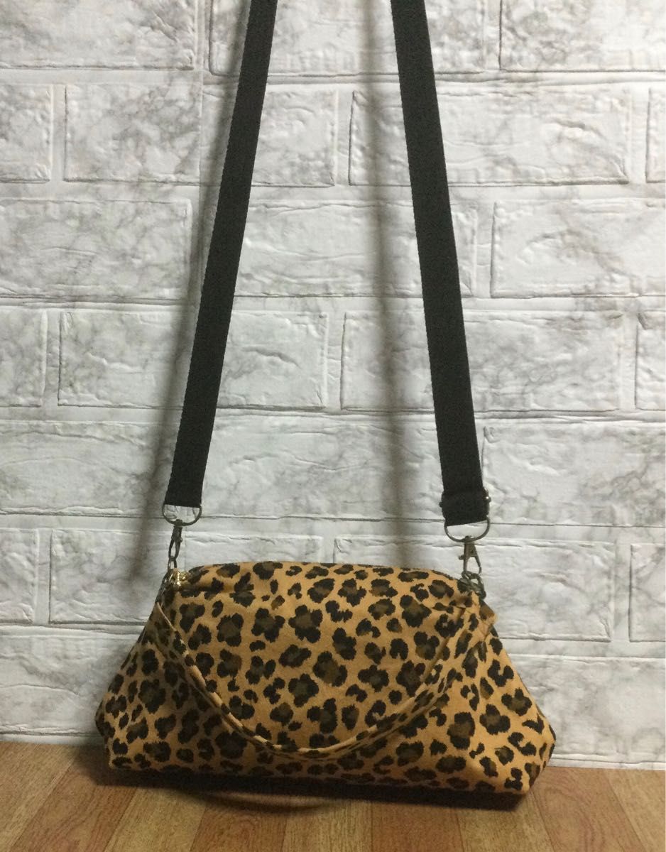 新品・未使用】Zanellato レディースポスティーナPUSSYCATハンドバッグ