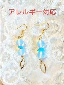 ハンドメイドピアス　ホワイトオパール×ハウライト