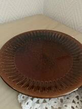 北欧雑貨! スウェーデン製 Upsala Ekeby Gefle KASKAD プレート２枚:A ケーキ皿 サラダ　茶色　ゲフレ 北欧食器 磁器 陶器 アンティーク_画像10