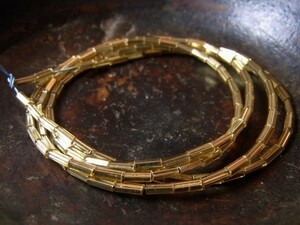 ◆オールドボヘミアン、ゴールドカラーの繊細四角柱管玉一連!!◆アンティークビーズとんぼ玉bijoux