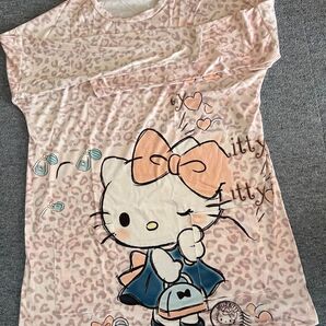 Kitty の長袖Tシャツ(値下げ中)