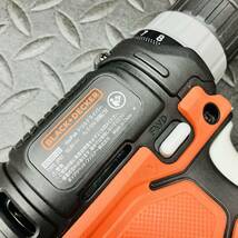 H BLACK＋DECKER ドリルドライバー BDCDD12UとワークライトBDCCF12Uのセット！バッテリーは付属しません　中古動作確認済み！_画像4