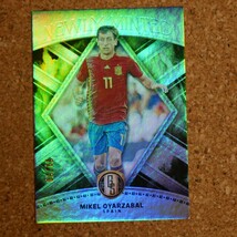 panini gold standard soccer Mikel OYARZABAL 79シリ ゴールドスタンダードサッカー ミケル・オヤルサバル スペイン レアル・ソシエダ_画像1