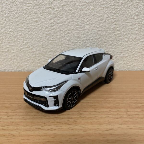 ◇【特価品】【発送は土日のみ】1/30 C-HR GR SPORT カラーサンプルミニカー ◇