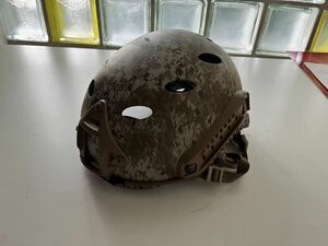 レプリカ OPS CORE FAST CARBON HELMET (AOR1)