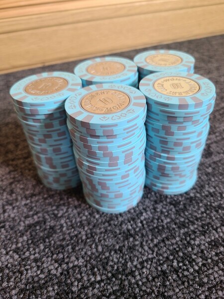 カジノチップ$10表記　100枚　ポーカー　ブラックジャック　バカラ　ルーレット　チップ　カジノ MGM　ヨコサワ　麻雀