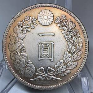 WX863日本記念メダル 一圓 明治11年 菊紋 日本硬貨 貿易銀 日本古銭 コレクションコイン 貨幣 重さ約26g