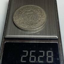 WX864日本記念メダル 一圓 明治34年 菊紋 日本硬貨 貿易銀 日本古銭 コレクションコイン 貨幣 重さ約26g_画像6