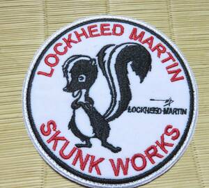 白赤VC（デカロゴ）◎新品スカンクワークス■アメリカUS戦闘機　航空Skunk Works刺繍ワッペン■ミリタリー■『ベルクロ　マジックテープ』