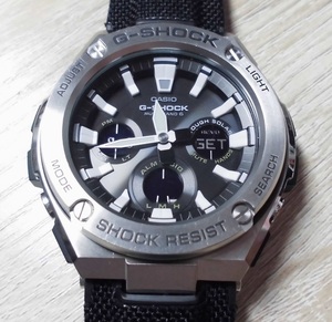 送料３００円～！カシオ ジーショック GST-W130C-1AJF Gスチール 電波ソーラー ミリタリーテイスト CASIO タフレザー G-SHOCK G-STEEL