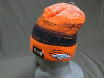 USA購入 ニューエラ【NEWERA】社製 NFLオフィシャル デンバー ブロンコス 【Denver Broncos】ロゴ刺繍入りニットキャップ オレンジ x 紺系_画像2