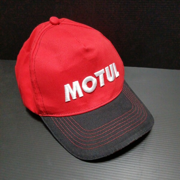 ● モチュール「MOTUL キャップ」帽子 刺繍　モチュールオイル　赤／黒