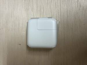 未使用品　A1357 Apple 純正 10W USB 充電器 