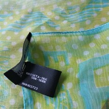 美品★EMPORIO ARMANI エンポリオ アルマーニ 大判スカーフ シルク100％ 67×67cm ロゴ イタリア製 ITALY★送料120円～_画像5