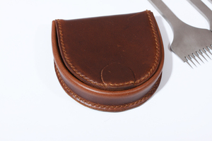 handman★携帯便利　BIG大容量半円型/馬蹄型コインケース手縫いチョコレート