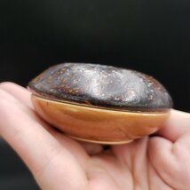 香合　陶器製　陶芸　陶芸品　茶道具　香り　癒し　お香　小物入れ　茶色　こげ茶　古い　丸型【プs1768】_画像10