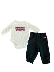 未使用品 リーバイス LEVI’S ボディスーツ BABY ロンパース パンツ 女の子 男の子 上下セット 長袖 ベビー服