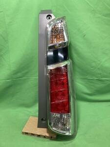 ホンダ N-WGN スタンダード系 JH1 JH2 後期用 右テールライト LED 内側にすり傷があります スタンレー W1400 刻印A 個人宅配送不可