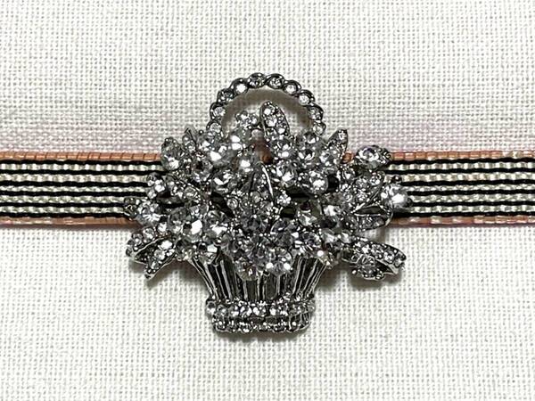 NO.838 帯留め 花籠 キラキラ ラインストーン(帯留 帯飾り 和装小物)ハンドメイド品