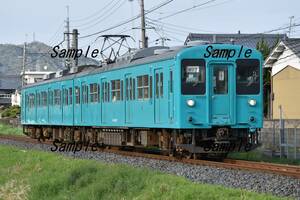 【鉄道写真】JR西日本 和歌山線105系 SW010編成　＠王寺～畠田　L版　(商品番号196)