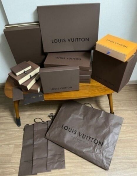 LOUIS VUITTON 空箱 17点 ショッパー4点 CHANEL 空箱 ショッパー GUCCI 空箱 ショッパー セット