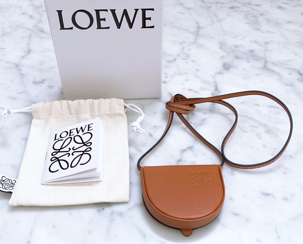 未使用 LOEWE ロエベ アナグラム ショルダーバッグ 外ポケットポーチ