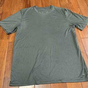 沖縄 米軍放出品 Tシャツ トレーニング　ランニング　OD おしゃれ (管理番号N217)