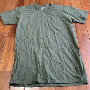 沖縄 米軍放出品 SOFFE Tシャツ トレーニング　ランニング　OD MEDIUM (管理番号Q203)