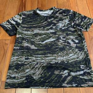 沖縄 米軍放出品 USMC 迷彩　Tシャツ トレーニング　ランニング　カモフラージュ (管理番号Q211)