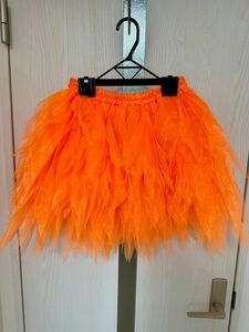 ダンス　ステージ　衣装　オレンジ　フェザー　ボリューム　ミニスカート　