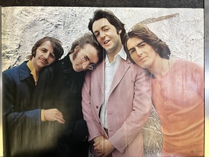 『1968年 Apple ポスター THE BEATLES ビートルズ ジョンレノン ポールマッカートニー ジョージハリソン リンゴスター』
