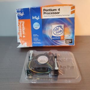 Intel Pentium 4 BOX CPUクーラー インテル 冷却ファン クーラー 　未使用