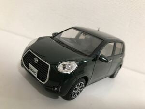 1/30 トヨタ パッソ モーダ チャーム 後期 ブラックマイカメタリック×ダークエメラルドマイカ TOYOTA PASSO MODA Charm カラーサンプル