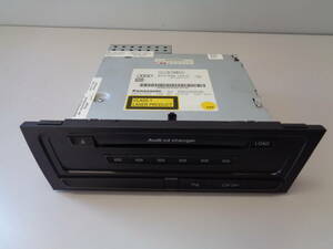 H21. Audi A4 8K CD changer 8T2035110C