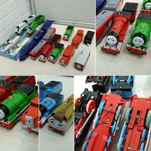 TOMY プラレール 車両 レール 大量 まとめて 汽車 トーマス 電車 貨車 ヘンリー スペンサー おでかけ立体マップ_画像6