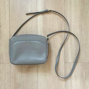 FURLA ミニショルダー グレー カプリッチョ 美品