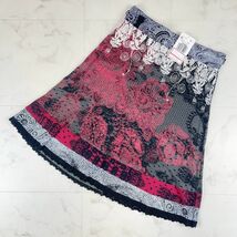 新品未使用 Desigual デシグアル ペイズリー柄ストレッチフレアスカート 裏地無し 膝丈 黒 ブラック 赤 レッド サイズM*FC845_画像1