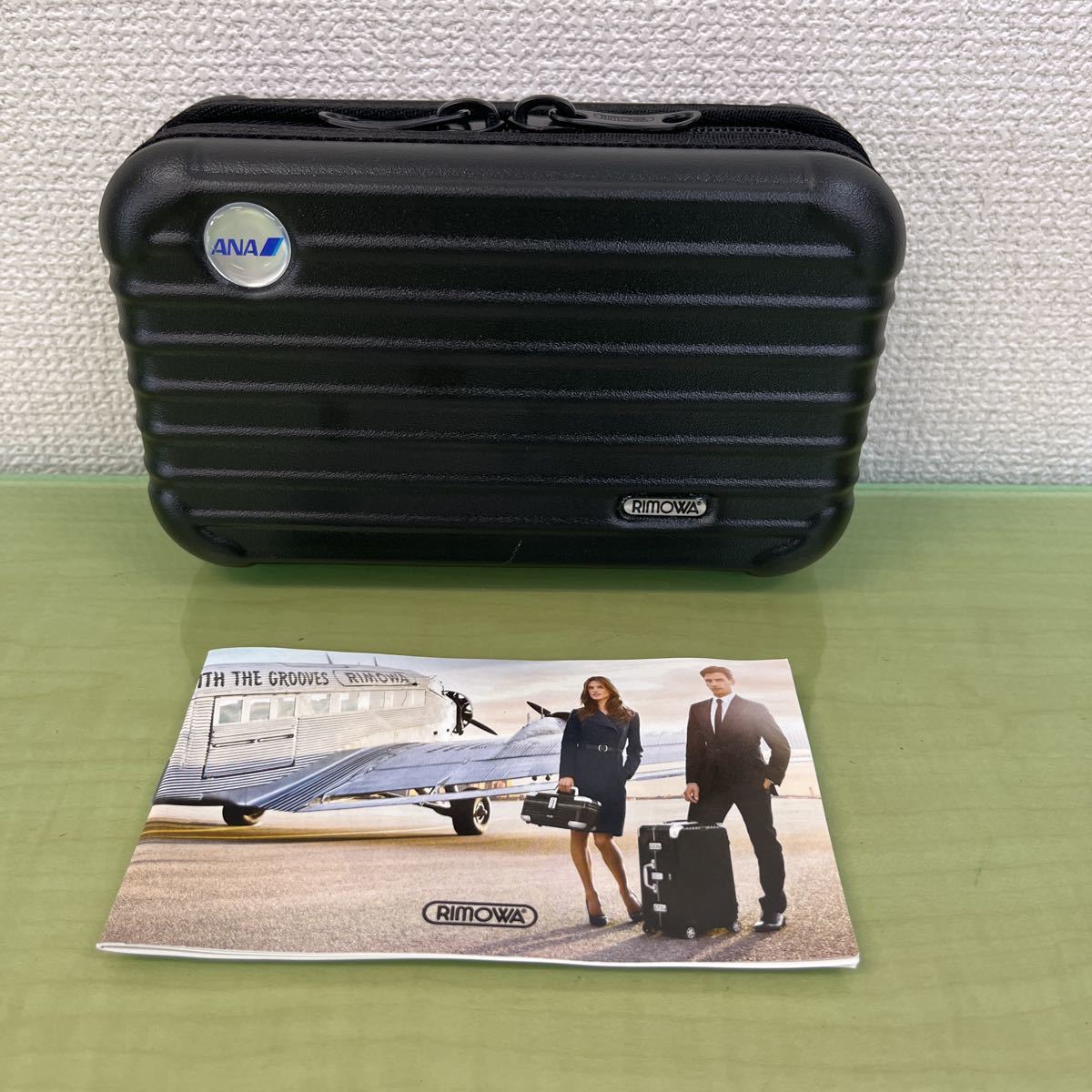 ANAアメニティポーチ RIMOWA＆ANAコラボ リモワ ブラック！-