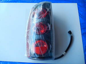 【純正部品】左右 GMC ユーコン テールランプ YUKON TAIL LAMP RH GM 25841509　25841510 2007-2014