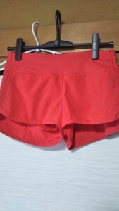 ルルレモン ワークアウトショーツ Sz4 speed shorts ラブレッド 中古