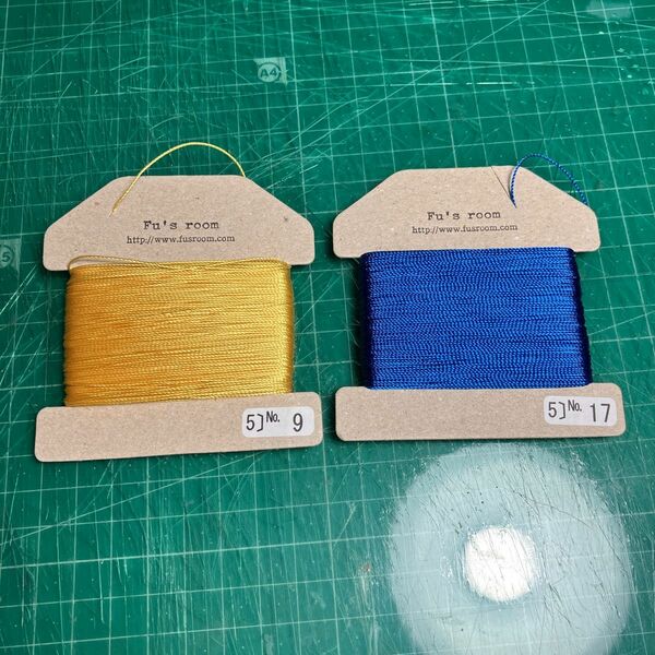 手縫い糸　ビニモ5番（青・黄）