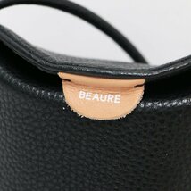 美品 BEAURE ヴュレ バッグ ショルダー カバン 鞄 ブラック 黒 ミニ フラップ レザー 牛革 23春夏 おしゃれ シンプル 無地 きれいめ_画像6