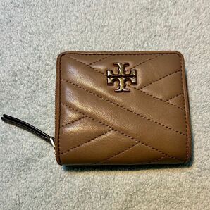 トリーバーチ　二つ折り財布　TORY BURCH