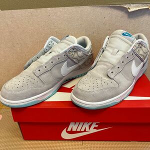 Nike Dunk Low "Barber Shop Grey"