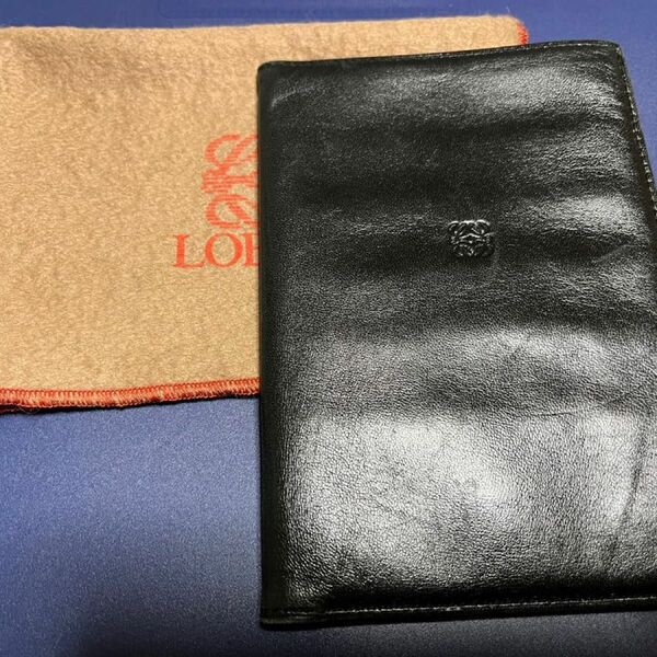 美品　LOEWEマドリード　カードケース 名刺入れ 二つ折り財布　パスケース　ロエベ 刻印　ブラックのソフトレザー