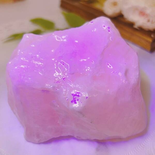 【E6625】蛍光鉱物＊ピンクカルサイト＊原石＊pink calcite